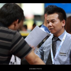 车展趣事--推销员