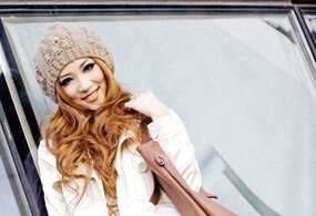 美女小知性-白色外套