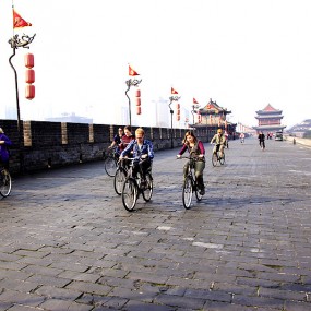 走进历史  触摸记忆