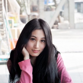 2012.3.18纺织城艺术区美丽的女孩第三季