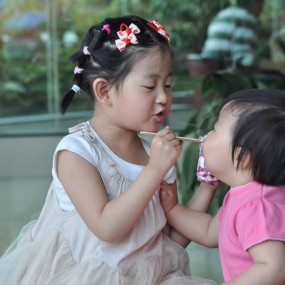 来，姐姐喂——为六一而发