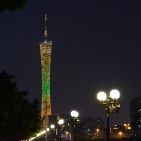 多姿多彩的小蛮腰