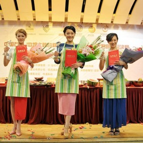 2012世界小姐陕西赛区厨艺单项赛合影照