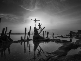 黑白儿童摄影大赛（The B&W CHILD Photography Contest）作品欣赏