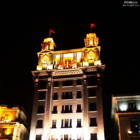 前年回家在外滩拍的两个建筑