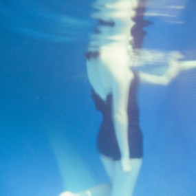 夏日迷情，给你不一样的外拍，跟随领袖户外摄友5月23日泳池趴