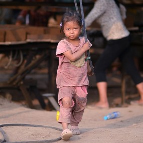 童   年---彝族民工的孩子们（二）