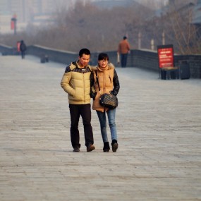 成双成对在城墙