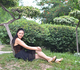 城墙根的美女（二）。万像更新2012.5.7