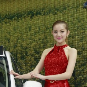 纯美可爱的红妹子