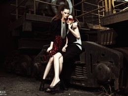 一组重色调时装拍摄