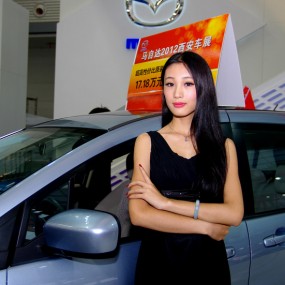 “十一”车展作业-《靓女如云》