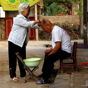 相濡以沫的老夫妻