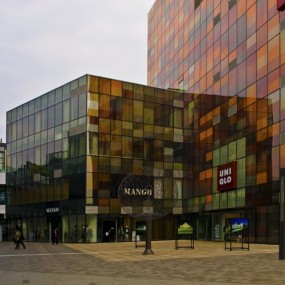 三里屯的玻璃建筑