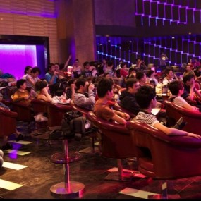 论坛美女参加世界小姐如数晋级