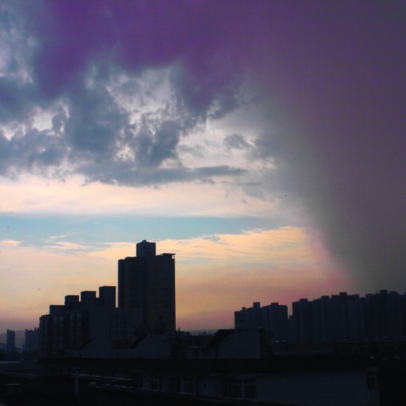 东边太阳西边雨