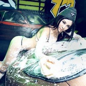 激情夏日洗车房Porsche Panamera