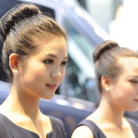 2012西安车展 清纯亮丽的导购