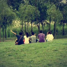 那边草地上的故事