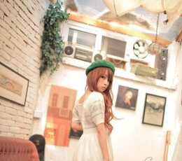 童话曲中的女孩与钢琴的故事