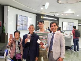 他把70岁患癌父亲“骗”到国外，从14000英尺高空飞跃而下，奇迹发生了···