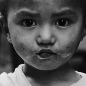 黑白纪实人像片——那双明亮的大眼睛