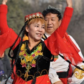 看着不醉舞着醉----广场新疆舞----嘹扎咧