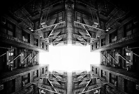 Brad Sloan在黑白中颠倒世界