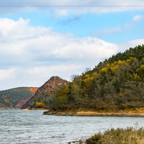 长春湖畔秋意浓