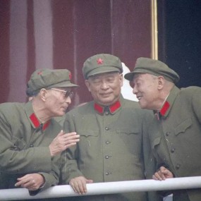 重温31年前的国庆大阅兵