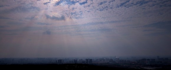 白鹿原上眺望西安