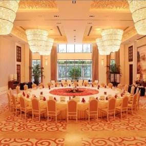 领导们都是这么就餐的！！