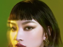 小奥汀唱片眼影妆面LOOK