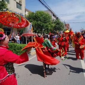 《长安婚礼》抬花轿（2）----魏连升摄影作品