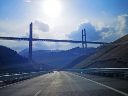 大美新疆——果子沟大桥