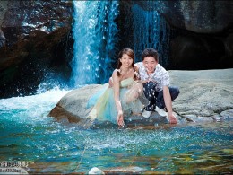 【12岁孩子她爸妈补拍的婚纱照】