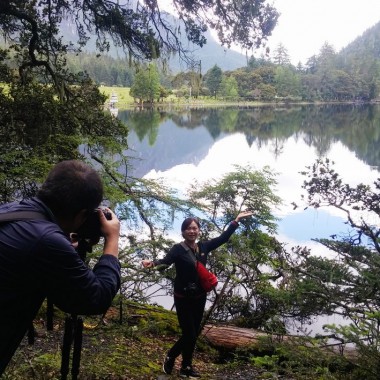 《湖边的舞蹈》