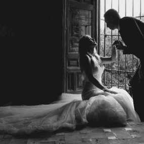 西班牙之黑白人像