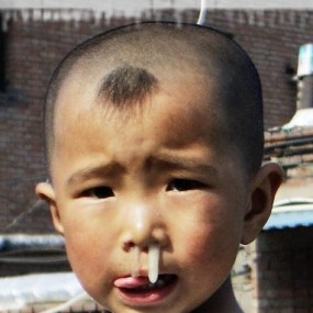 鼻涕王子，吃饭的时候别看！！！