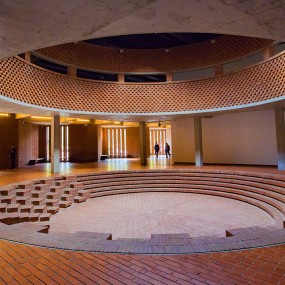 红砖美术馆的光影