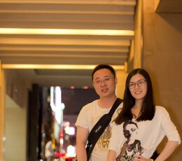 西安教堂美女人像···