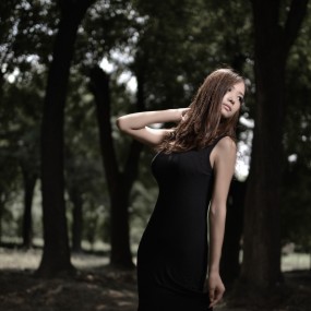 迷失在森林中的女孩儿