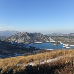 穿越吴越古道，乐利峰上迎来2013年的第一缕曙光