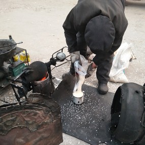 【手机随拍】街头爆米花用上了电气化