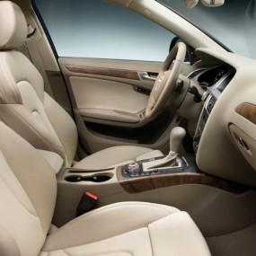 奥迪A4 Allroad 空间座椅