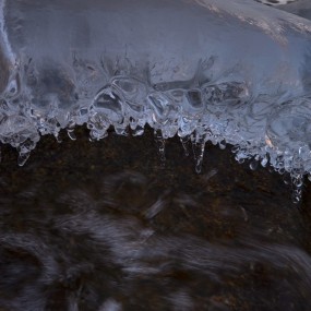 动与静的结合---秦岭的冰河