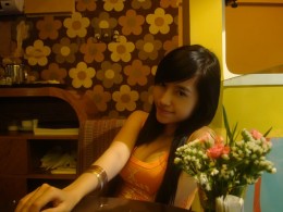 接上，越南妞 阮金红