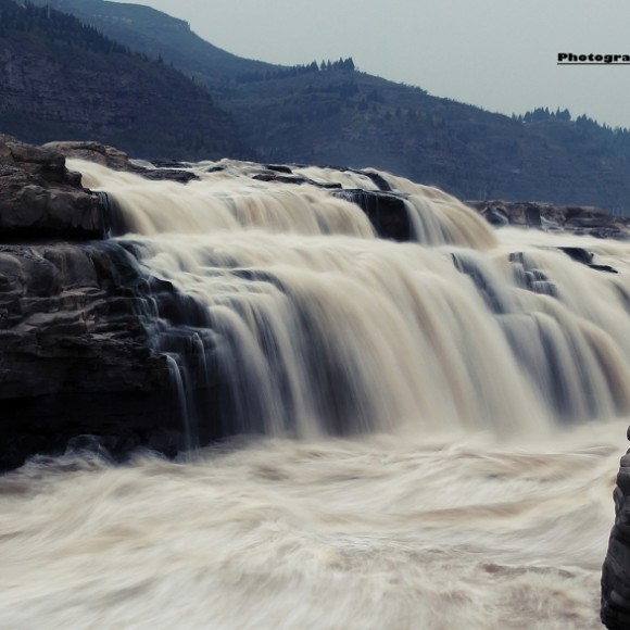 壶口瀑布，请多指教！