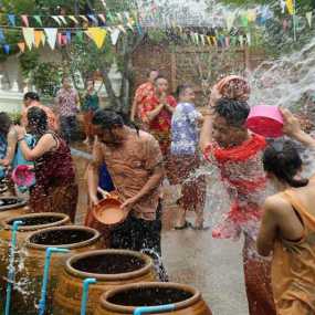 泰国 泼水节