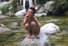 新人首发,儿童戏水,多多指教
